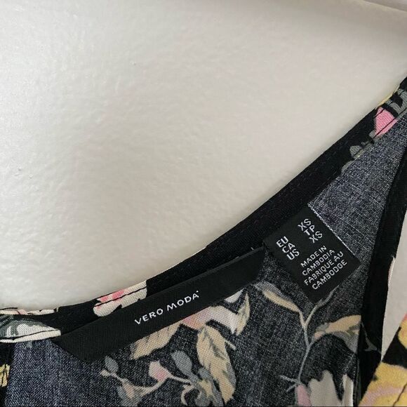 Vero Moda Jumpsuit Simply Easy Floral Pattern Culotte Cropped Casual Black Cute - Picture 9 of 12